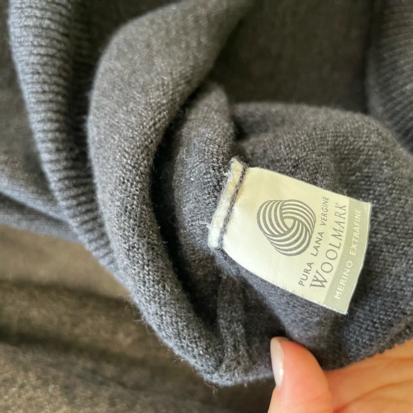 Men’s Grey Merino Wool Sweater - Picture 2 of 3